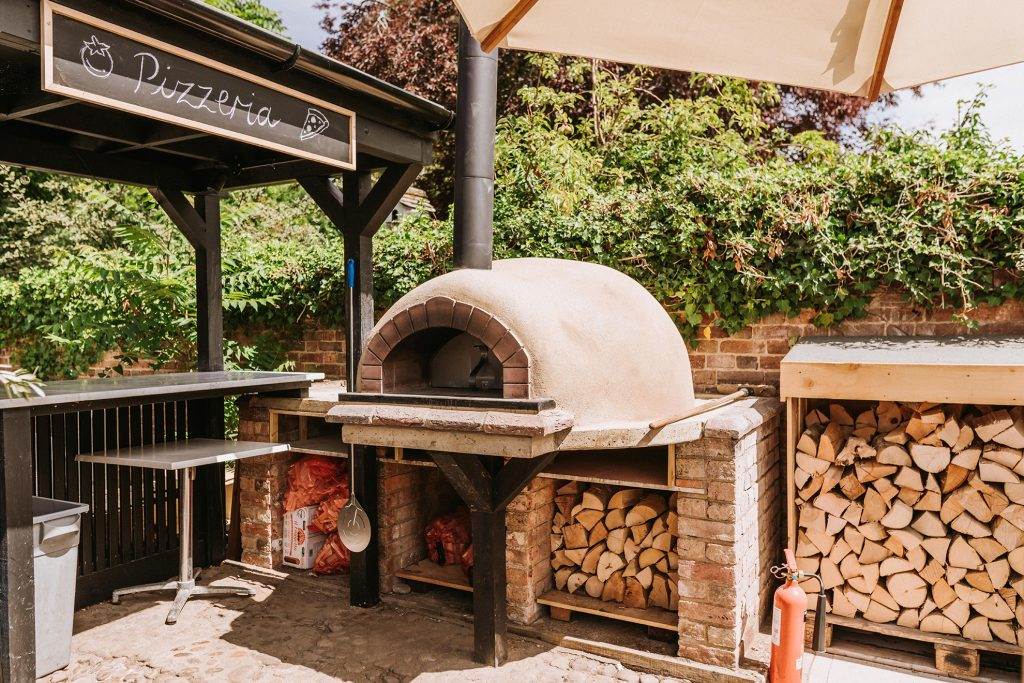 Lussmanns Woburn pizzaria